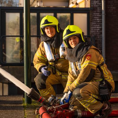 Brandweeraspiranten Esther en Guido